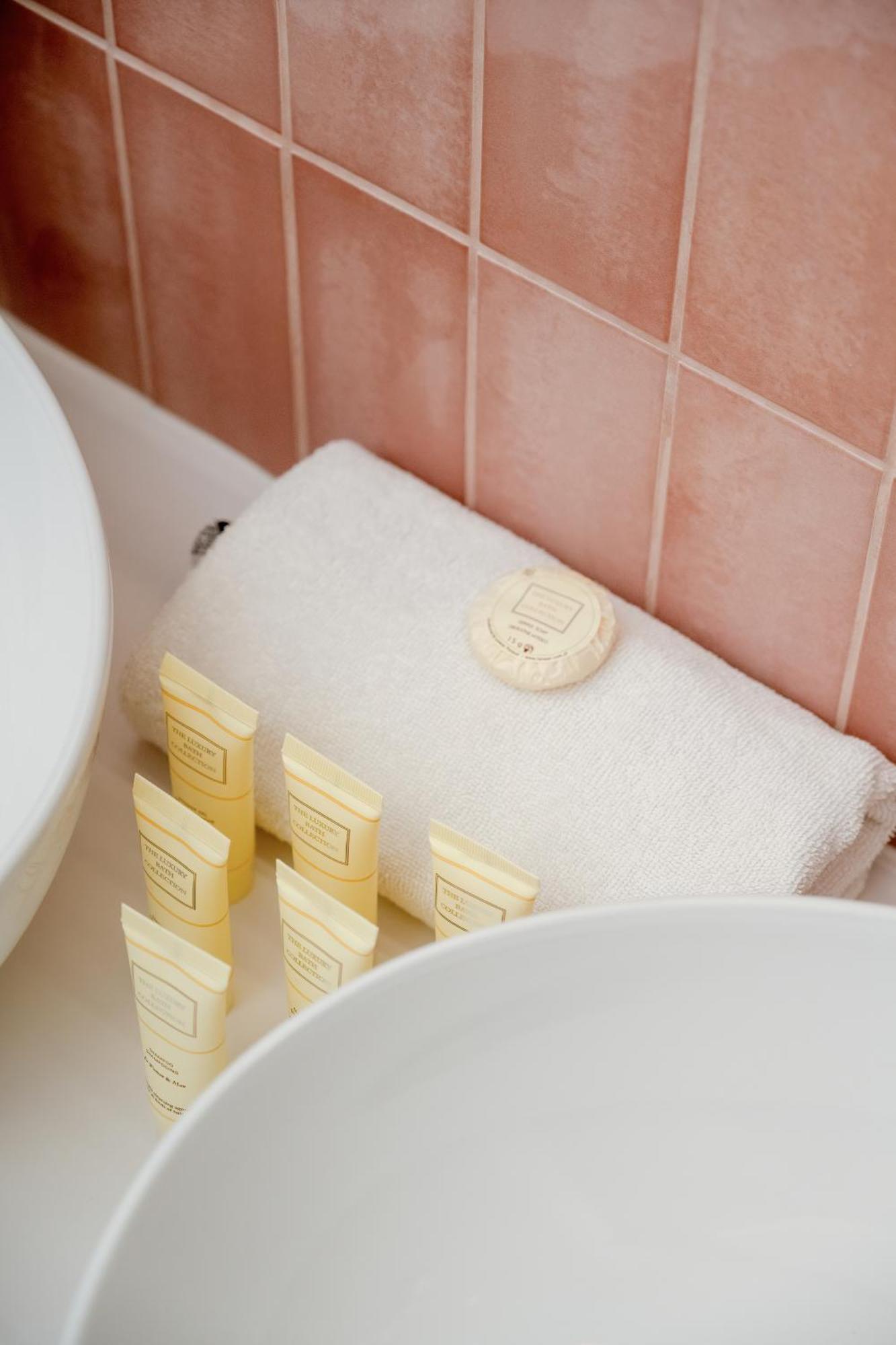 Elegancki Apartament Z Parkingiem Blisko Starego Miasta By Noclegi Renters Vratislav Exteriér fotografie