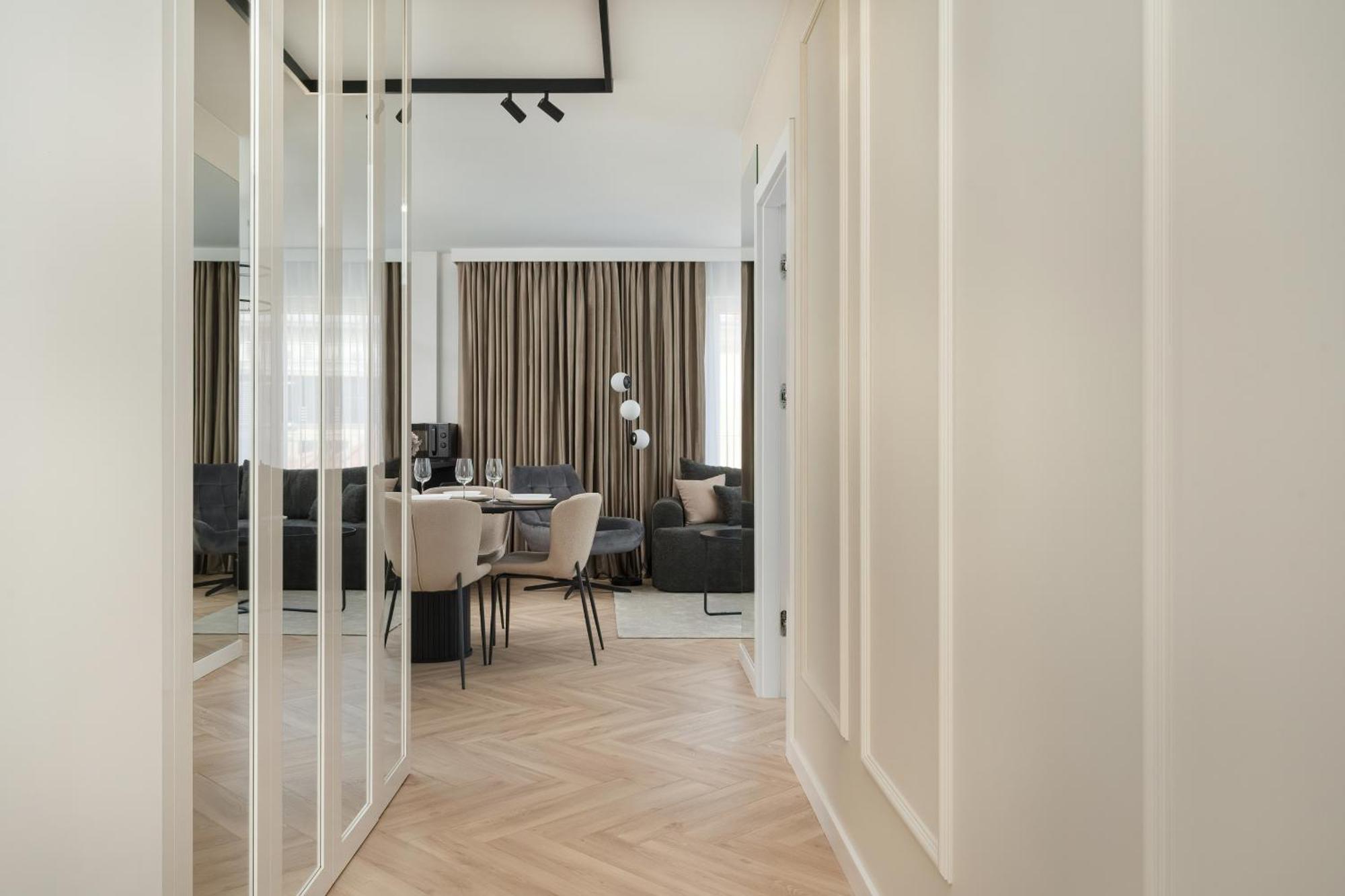 Elegancki Apartament Z Parkingiem Blisko Starego Miasta By Noclegi Renters Vratislav Exteriér fotografie